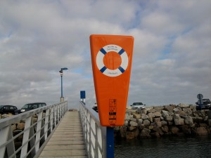 Boitier Bouée en pied de passerelle